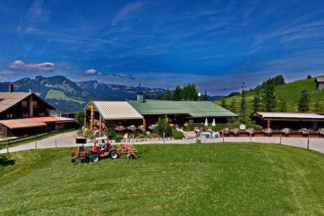 Mittags Live-Musik im Bergstüble – Kleinwalsertal